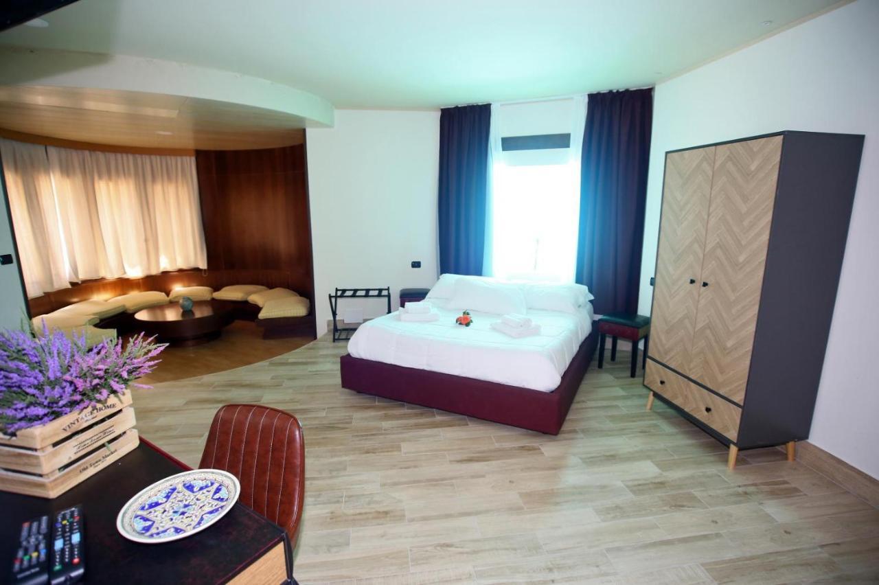 Paradise Suite Latina Zewnętrze zdjęcie